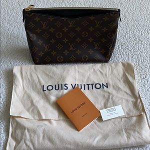 LV Pallas Beauty Case